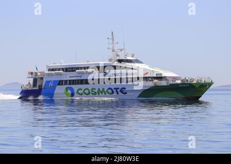 Das Fährschiff Flyingcat 6 der Hellenic Seaways Flotte, die Routen auf den griechischen Inseln betreibt Stockfoto