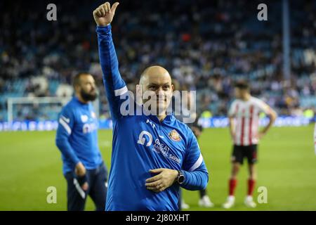 SHEFFIELD, GROSSBRITANNIEN. MAI 9. Alex Neil, Manager von Sunderland, feiert am Montag, den 9.. Mai 1Play 2022, das Halbfinale 2. zwischen Sheffield Wednesday und Sunderland in Hillsborough, Sheffield. (Kredit: Mark Fletcher | MI News) Kredit: MI Nachrichten & Sport /Alamy Live News Stockfoto