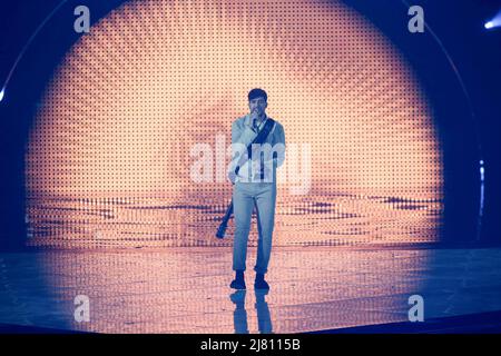 Turin, Italien, 11/05/2022, Stefan (Hope) während des Eurvision Song Contest 2022, zweites Halbfinale - Generalprobe am 11. Mai 2022 im Pala Olimpico in Turin, Italien. Foto Nderim Kaceli Stockfoto