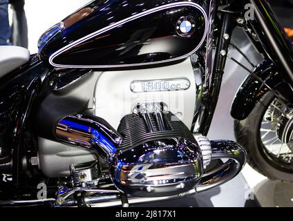 Nonthaburi, Thailand - 24. März 2022: Nahaufnahme des BMW R 18 Motorradmotors auf der Automobilausstellung 2022 Stockfoto