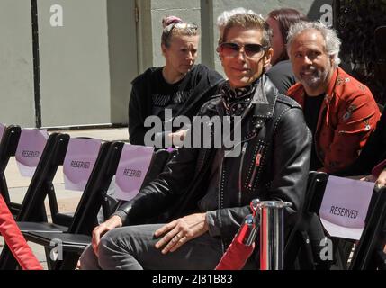 Los Angeles, USA. 11.. Mai 2022. Perry Farrell von Janes Addiction bei der Druckzeremonie von „Smashing Pumpkins“, die am Mittwoch, dem 11. Mai 2022, im TCL Chinese Theatre abgehalten wurde. (Foto: Sthanlee B. Mirador/Sipa USA) Quelle: SIPA USA/Alamy Live News Stockfoto