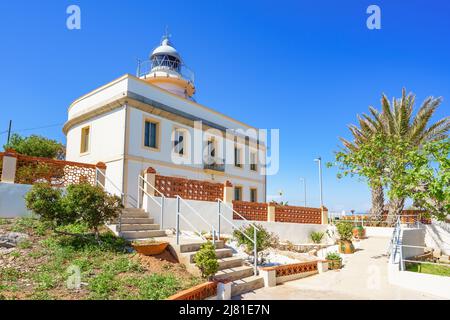 Leuchtturm am Mittelmeer in Oropesa del Mar, Spanien Stockfoto