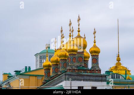 Im Inneren der Kremlmauer - Iwan der große Glockenturm in Moskau, Russland Stockfoto