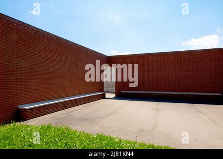 Die Promenade mit „offenen Räumen“ von Àlvaro-Siza auf dem Vitra Campus, weil am Rhein. Stockfoto