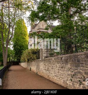 The Wall of Christ Church, Oxford, eines der konstituierenden Colleges der Universität Oxford; die Wiesen und Spielfelder hinter dem College Stockfoto