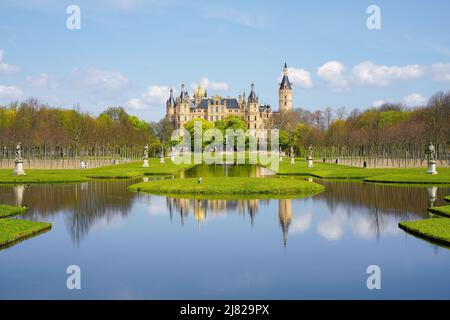 Schwerin Schloss, Schwerin Schloss in Deutschland. Schloss in der Landeshauptstadt Mecklenburg-Vorpommerns gelegen, landtag. Stockfoto