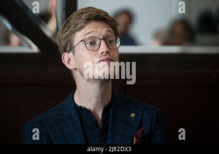 Prag, Tschechische Republik. 12.. Mai 2022. Thomas Guggeis, Dirigent des West-Eastern Divan Orchestra, nimmt am 12. Mai 2022 an der Pressekonferenz zum Eröffnungskonzert des internationalen Musikfestivals Prager Frühling 77. in Prag, Tschechien, Teil. Kredit: Michaela Rihova/CTK Foto/Alamy Live Nachrichten Stockfoto