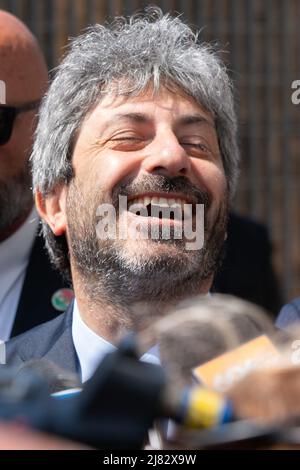 Neapel, Italien. 12.. Mai 2022. Roberto Fico, Präsident der Abgeordnetenkammer. Kredit: Unabhängige Fotoagentur/Alamy Live Nachrichten Stockfoto