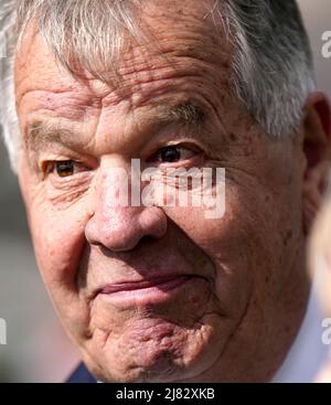 Trainer Sir Michael Stoute während des zweiten Tages des Dante Festival 2022 auf der Rennbahn in York. Bilddatum: Donnerstag, 12. Mai 2021. Stockfoto