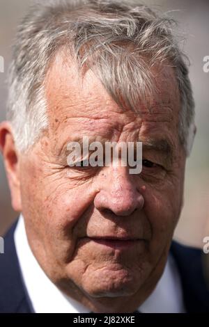 Trainer Sir Michael Stoute während des zweiten Tages des Dante Festival 2022 auf der Rennbahn in York. Bilddatum: Donnerstag, 12. Mai 2021. Stockfoto