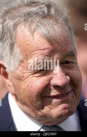 Trainer Sir Michael Stoute während des zweiten Tages des Dante Festival 2022 auf der Rennbahn in York. Bilddatum: Donnerstag, 12. Mai 2021. Stockfoto