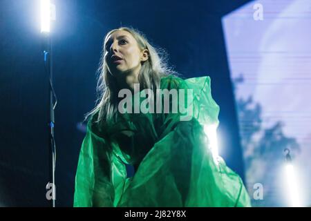 Tilburg, Niederlande. 24., April 2022. Der alternative Metal Act Lingua Ignota spielt ein Live-Konzert während des niederländischen Metal Festivals Roadburn Festival 2022 in Tilburg. (Foto: Gonzales Photo - Peter Troest). Stockfoto