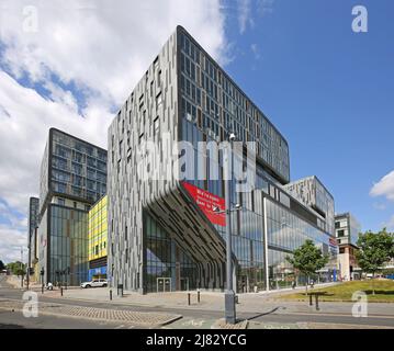 Tesco Extra Superstore-Entwicklung auf dem General Gordon Square in Woolwich, Südost-London, Großbritannien. Gewann eine Auszeichnung als Britains Ugliest Building im Jahr 2014 Stockfoto