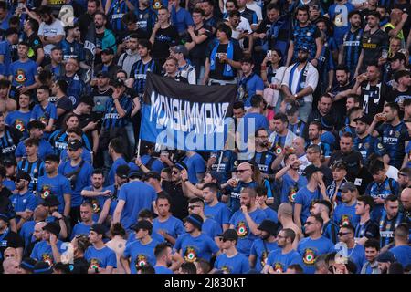 Unterstützer Inter beim Coppa Italia-Finale zwischen Juventus und Inter am 11. Mai 2022 im Olimpico-Stadion in Rom, im Zentrum Italiens. Stockfoto