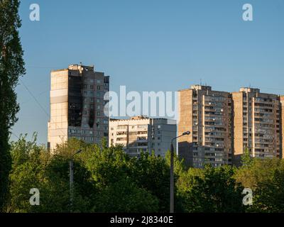 Charkiw, Charkow, Ukraine - 05.07.2022: Zerstörte Zivilhäuser Krieg in der Ukraine mit russland russische Invasion Mord an Ukrainern Besetzung der Stadt Stockfoto