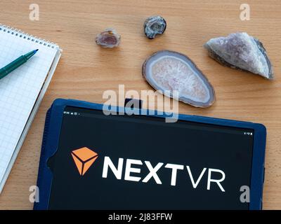 Deutschland. 12.. Mai 2022. Auf diesem Foto Abbildung NextVR, Inc. Eigentum von Apple Inc. Logo auf einem Tablet zu sehen. (Foto von Igor Golovniov/SOPA Images/Sipa USA) Quelle: SIPA USA/Alamy Live News Stockfoto