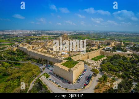 Luftpanorama der Stadt Mdina Festung in Malta auch als Stille Stadt. Alte mittelalterliche ummauerte Stadt - die alte Hauptstadt von Malta Stockfoto