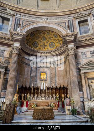 Interieur im Pantheon, römische Antike, römisch-katholische Kirche Santa Maria ad Martyres, Rom, Latium, Italien Stockfoto