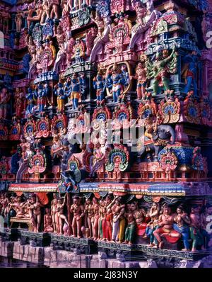 Stuckarbeiten, Sarangapani Tempel Turm in Kumbakonam, Tamil Nadu, Indien, Asien Stockfoto