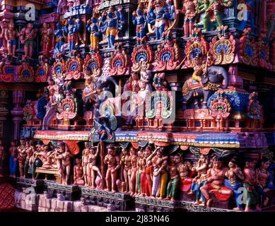 Stuckarbeiten, Sarangapani Tempel Turm in Kumbakonam, Tamil Nadu, Indien, Asien Stockfoto