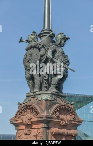 Figuren, Moltke-Brücke, Tiergarten, Mitte, Berlin, Deutschland Stockfoto