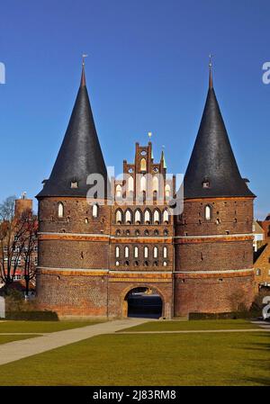 Holstentor, ehemaliges Weststadttor, Teil des UNESCO-Weltkulturerbes Lübecker Altstadt, Lübeck, Schleswig-Holstein, Deutschland Stockfoto