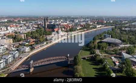 Aus der Vogelperspektive: Magdeburg, Elbe, Liftbrücke, Dom, Magdeburg, Sachsen-Anhalt, Deutschland Stockfoto