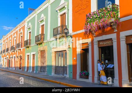 Gebäude aus der Kolonialzeit in der historischen Festungsstadt Campeche, Mexiko Stockfoto