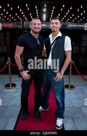 London, Großbritannien, Donnerstag, den 12.. Mai 2022 Robin Windsor und Gast kommen zur Wild Tango-Pressekonferenz im Pfau-Theater, Aldwych. Kredit: DavidJensen / Empics Unterhaltung / Alamy Live Nachrichten Stockfoto