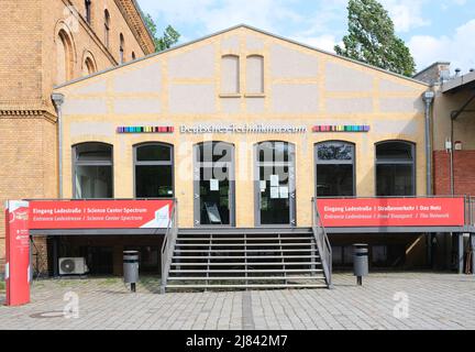 Berlin, 11. Mai 2022, Deutsches Technikmuseum, Eingang Ladestraße Stockfoto