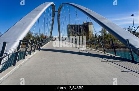 George C. King Bridge in der Innenstadt von Calgary, Alberta Stockfoto