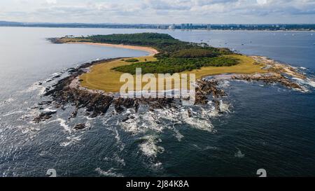 Luftaufnahme der Insel Gorriti, in Punta del Este Uruguay Stockfoto