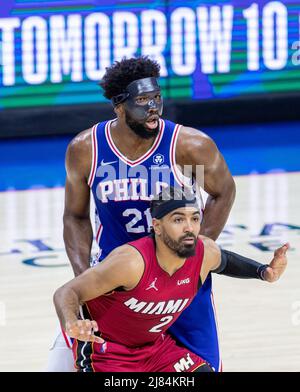 Philadelphia, Usa. 12.. Mai 2022. Joel Embiid (#21 76ers)&#XA;während des Spiels der National Basketball Association zwischen der Philadelphia 76ers und Miami Heat im Wells Fargo Center in Philadelphia, PA Georgia Soares/SPP Credit: SPP Sport Press Photo. /Alamy Live News Stockfoto