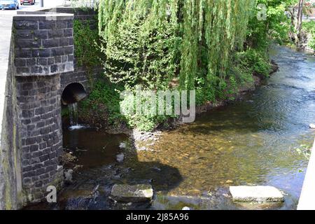 Fluss nette in der Kleinstadt Mayen Stockfoto