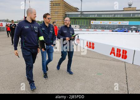 Berlin, Deutschland. 13.. Mai 2022. Berlin, Deutschland, 13/05/2022, FRIJNS Robin (nld), Envision Racing, Audi e-tron FE07, Portrait während des Berlin ePrix 2022, 5. Treffen der ABB FIA Formel-E-Weltmeisterschaft 2021-22, auf dem Stadtkurs des Flughafens Tempelhof vom 13. Bis 15. Mai in Berlin - Foto Frédéric Le Floch / DPPI Credit: DPPI Media/Alamy Live News Stockfoto