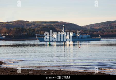 HMS Somerset, Typ 23 Fregatte, verlassen die Gareloch, Helensburgh, Argyll, Schottland Stockfoto