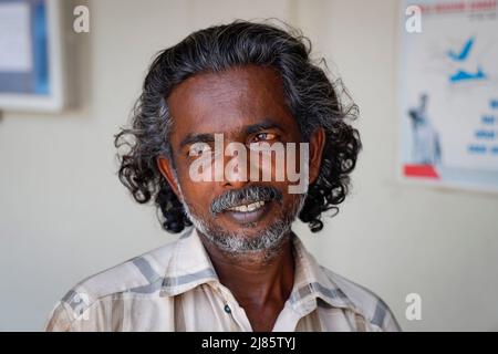 Porträt eines mittleren Erwachsenen in Tangassery, Thangassery, Kerala, Indien. Stockfoto