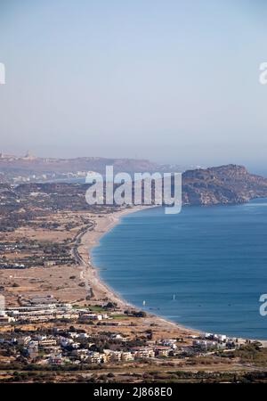 Blick vom heiligen Kloster panagia tsambika, Rhodos. Sonniger Tag Stockfoto