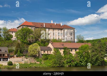 Schloss Nelahozeves, Blick über die Moldau. Tschechische Republik. Stockfoto