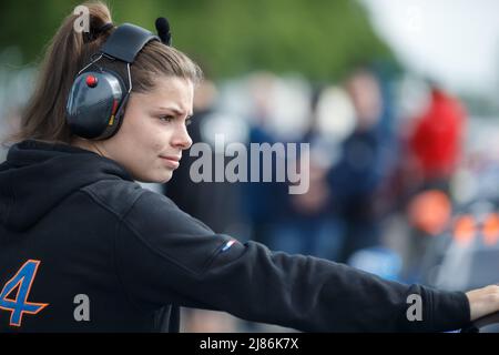 WADOUX Lilou, Portrait während der 2. Runde des Alpine Europa Cup 2022, vom 13. Bis 15. Mai auf dem Circuit de Nevers Magny-Cours in Magny-Cours, Frankreich - Foto Clément Luck / DPPI Stockfoto