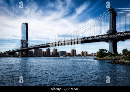 Manhattan Brücke über den East River in Richtung Manhattan in New York City Stockfoto
