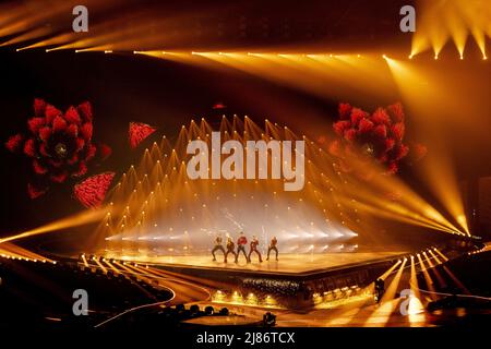 Turin, Italien. 13.. Mai 2022. 2022-05-13 13:36:05 TURIN - WRS aus Rumänien während der Generalprobe des Finales des Eurovision Song Contest. ANP SANDER KING netherlands Out - belgium Out Credit: ANP/Alamy Live News Stockfoto