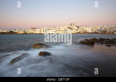 Das traditionelle Dorf Naousa in Paros, Kykladen, Griechenland Stockfoto