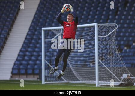 Ted Cann #37 von West Bromwich Albion wärmt sich vor dem Start auf Stockfoto