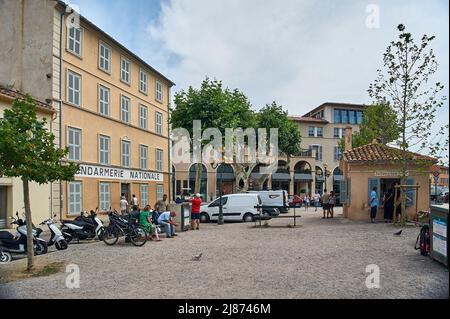 Gendarmerie nationale - Gendarme von saint tropez, Polizeiwache aus Film Stockfoto