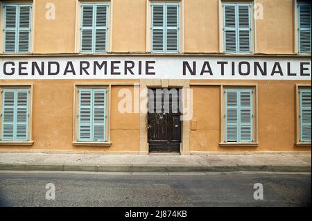 Gendarmerie nationale - Gendarme von saint tropez, Polizeiwache aus Film Stockfoto