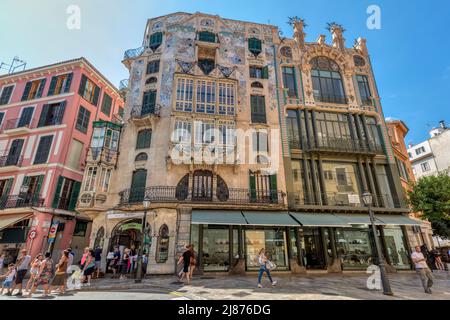 Historisches Appartementhaus Can Forteza Rey im Jugendstil in der Altstadt von Palma, Mallorca Stockfoto