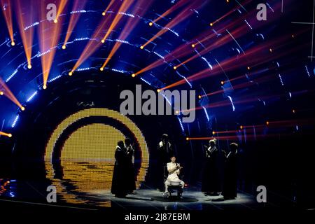 Turin, Italien. 13.. Mai 2022. 2022-05-13 15:26:40 TURIN - Konstra aus Serbien während der Generalprobe des Finales des Eurovision Song Contest. ANP SANDER KING netherlands Out - belgium Out Credit: ANP/Alamy Live News Stockfoto