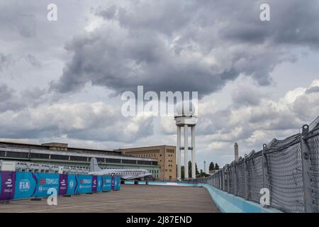 Berlin, 13.. Mai 2022. 2022 Shell Recharge Berlin E-Prix, 2021-22 ABB FIA Formel E Weltmeisterschaft, Tempelhof Airport Circuit in Berlin, Deutschland im Bild: Circuit Atmosphere © Piotr Zajac/Alamy Live News Stockfoto