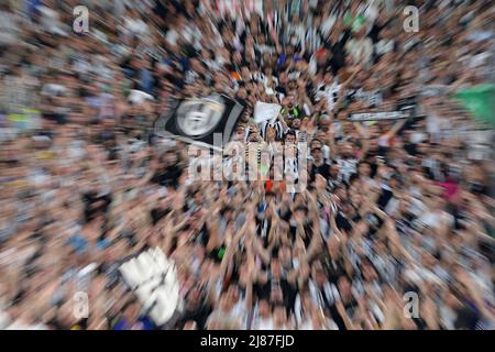 Rom, Italien, 11.. Mai 2022. Juventus-Fans beim Spiel Coppa Italia im Stadio Olimpico, Rom. Bildnachweis sollte lauten: Jonathan Moscrop / Sportimage Stockfoto